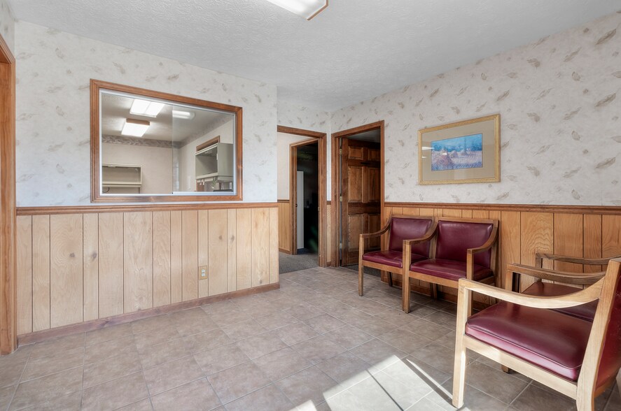 721 E Broadway St, Fortville, IN à vendre - Photo de l’immeuble – Image 2 sur 10