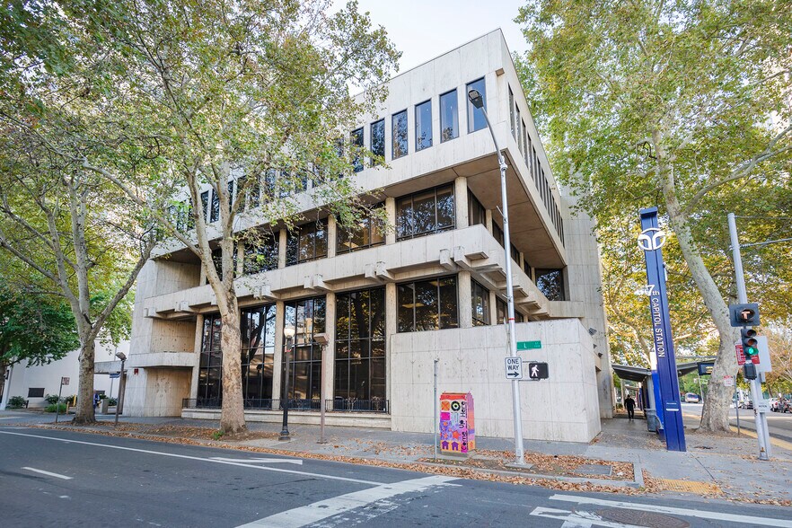700 L St, Sacramento, CA à louer - Photo de l’immeuble – Image 2 sur 17
