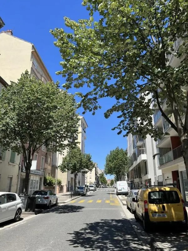 Local commercial dans Valence à louer Photo de l’immeuble– Image 1 sur 6