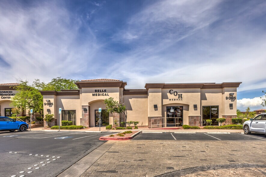 9005 S Pecos Rd, Henderson, NV à louer - Photo de l’immeuble – Image 3 sur 12