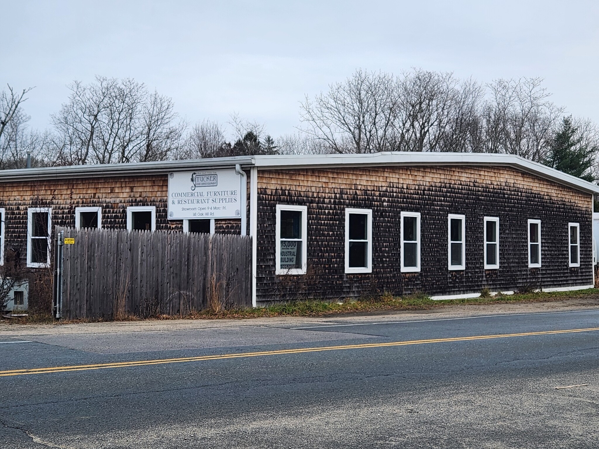161 Oak Hill Rd, North Kingstown, RI à louer Photo de l’immeuble– Image 1 sur 2