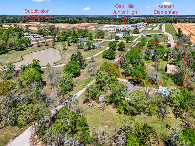 18763 Keenan Cut Off Rd, Montgomery, TX à vendre - Photo de l’immeuble – Image 2 sur 23