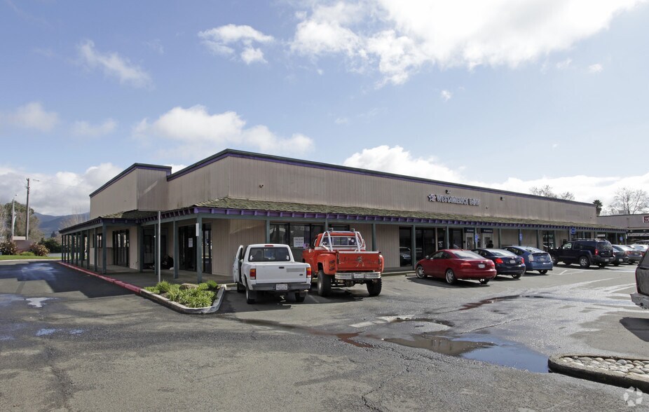 1335-1643 W Imola Ave, Napa, CA à louer - Photo de l’immeuble – Image 2 sur 8