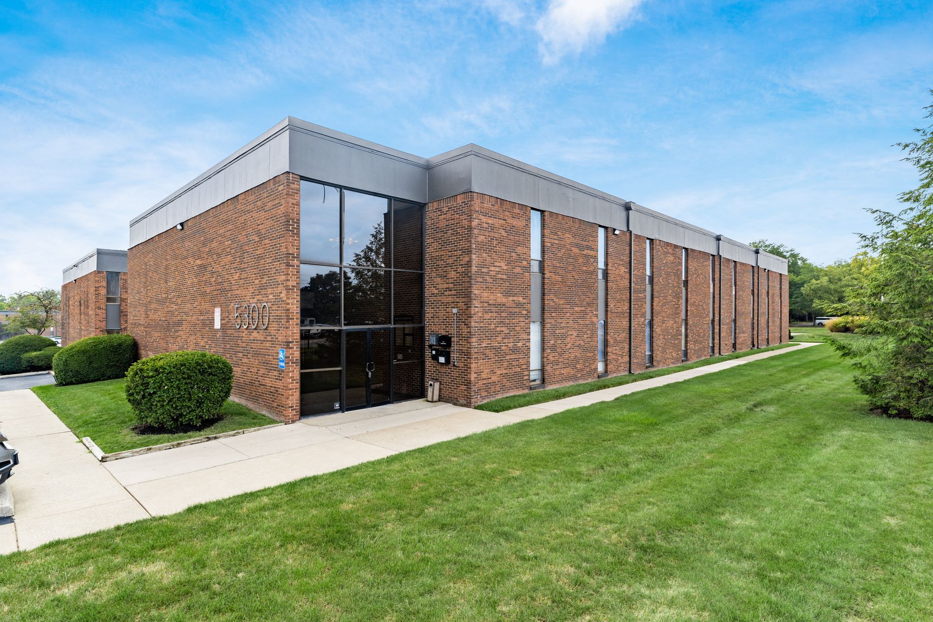 5300 E Main St, Whitehall, OH à louer Photo de l’immeuble– Image 1 sur 5
