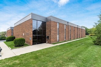 5300 E Main St, Whitehall, OH à louer Photo de l’immeuble– Image 1 sur 5