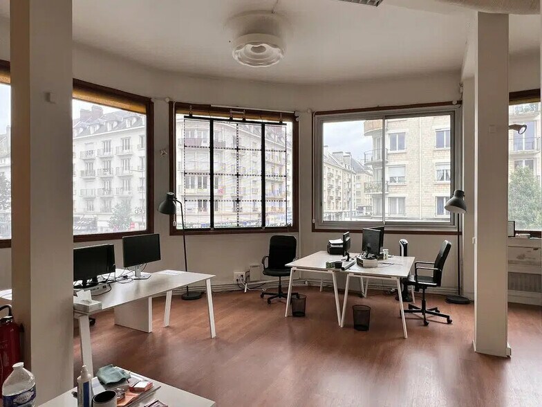Bureau dans Caen à louer - Photo de l’immeuble – Image 2 sur 9