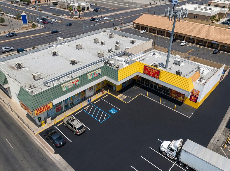 1195 E Desert Inn Rd, Las Vegas, NV à vendre - Photo de l’immeuble – Image 2 sur 9