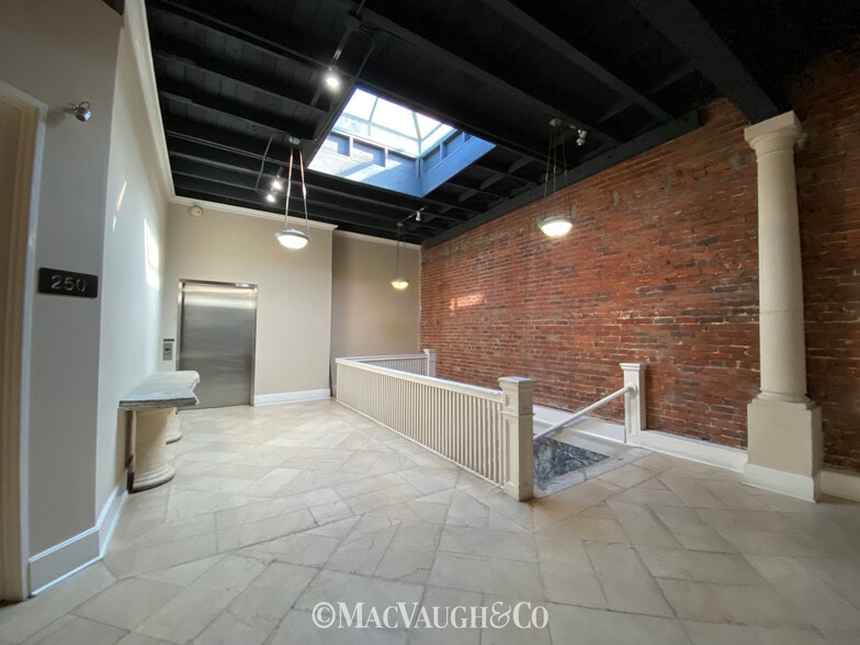 35-45 N Arroyo Pky, Pasadena, CA à louer - Photo intérieure – Image 3 sur 19