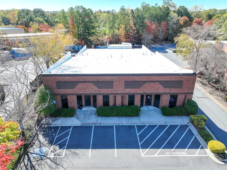 Old Ellis Pointe portefeuille de 2 biens à vendre sur LoopNet.fr - Photo de l’immeuble – Image 2 sur 30