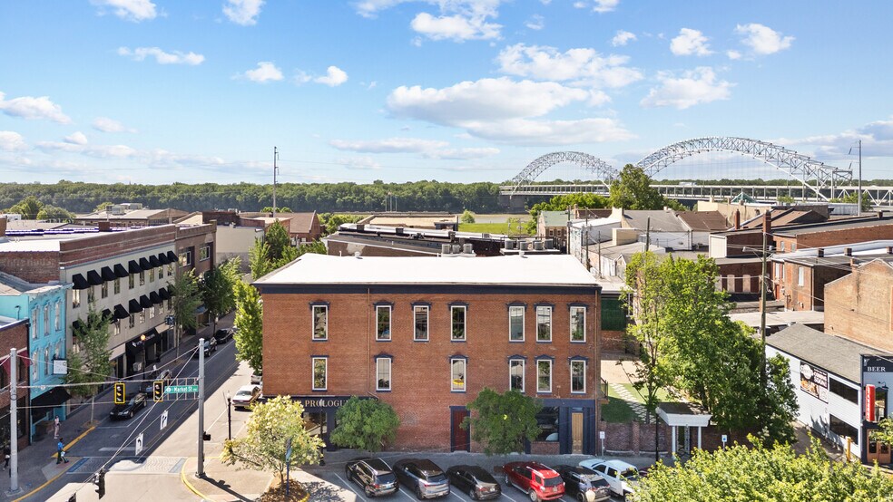 227 Pearl St, New Albany, IN à louer - Photo de l’immeuble – Image 3 sur 34