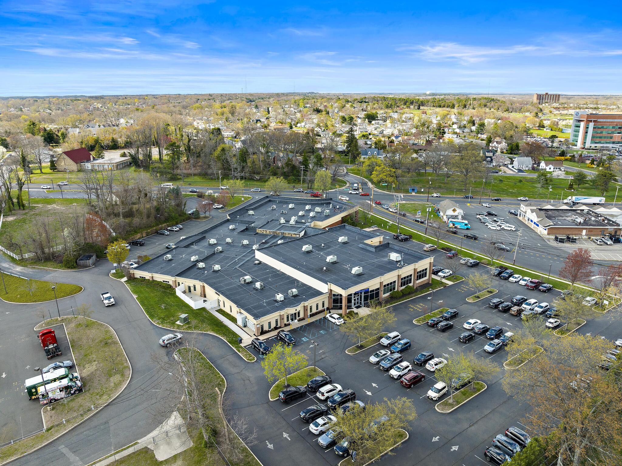 2100 Corlies Ave, Neptune, NJ à vendre Photo de l’immeuble– Image 1 sur 18