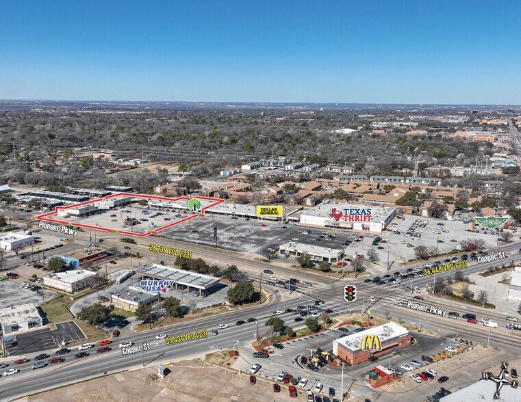 915-943 W Pioneer Pky, Arlington, TX à vendre - Photo de l’immeuble – Image 3 sur 9