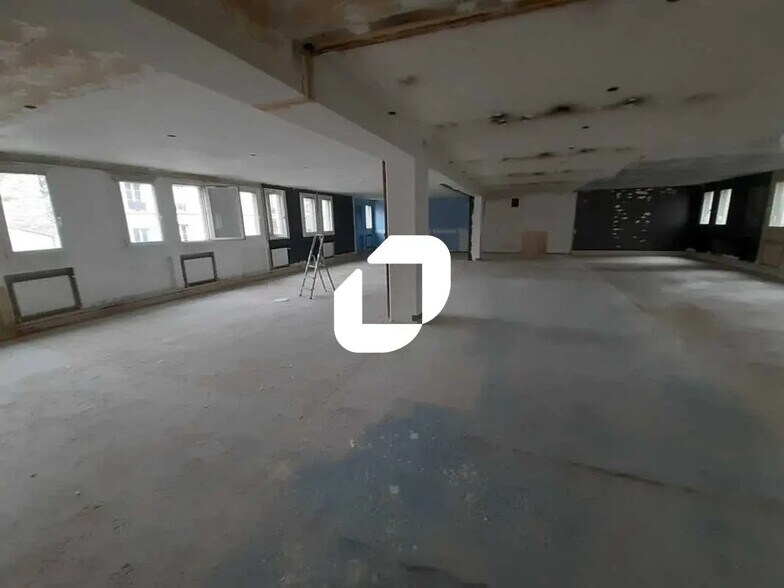 Bureau dans Le Pré-Saint-Gervais à louer - Photo de l’immeuble – Image 2 sur 3