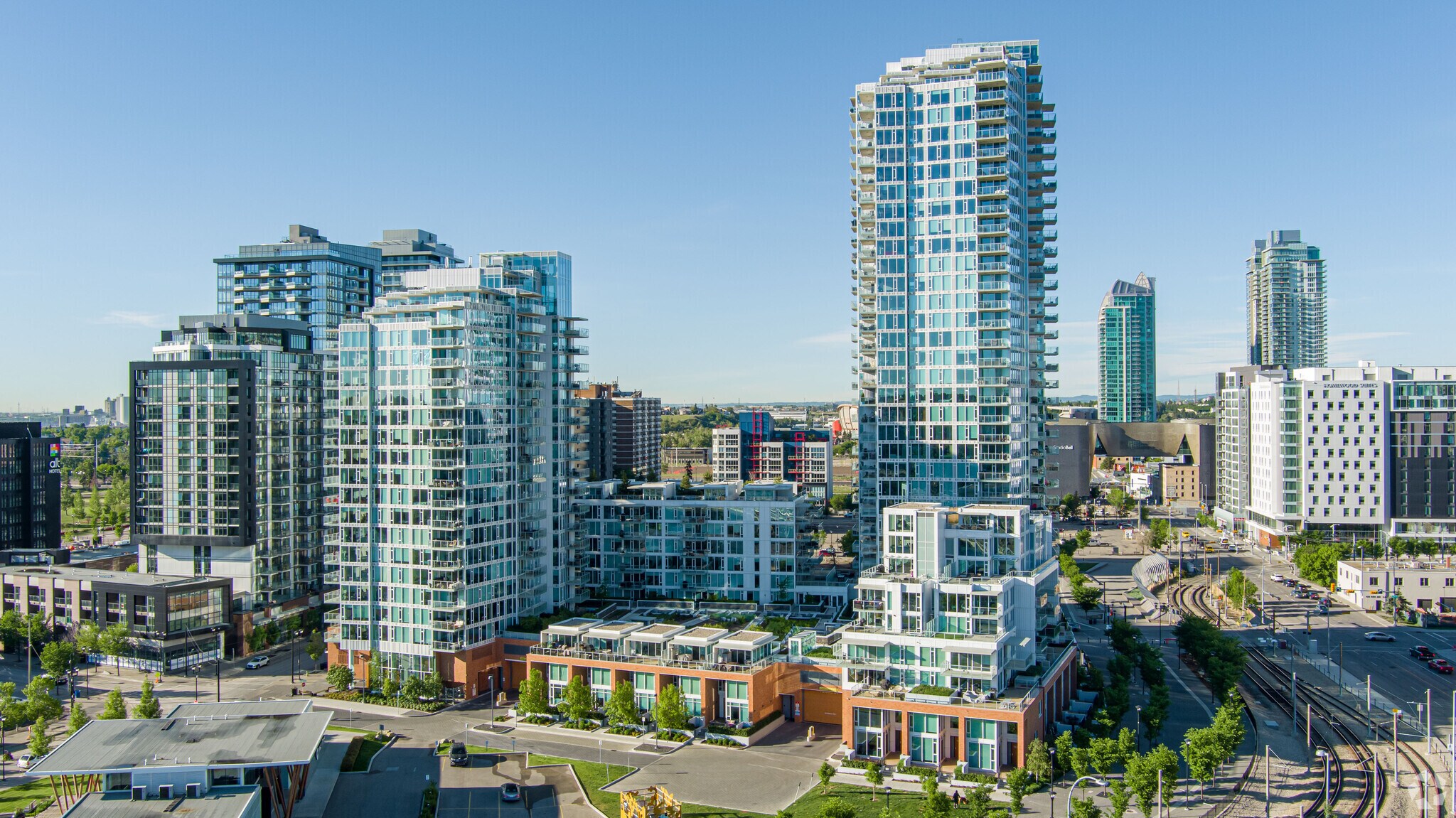 536 6th Ave SE, Calgary, AB à louer Photo principale– Image 1 sur 13