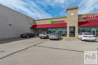 4840 1st Ave NE, Cedar Rapids, IA à louer Photo de l’immeuble– Image 1 sur 6