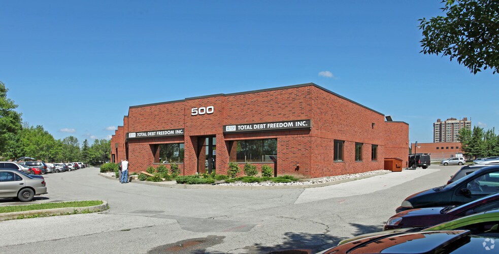 500 Cochrane Dr, Markham, ON à vendre - Photo principale – Image 1 sur 1