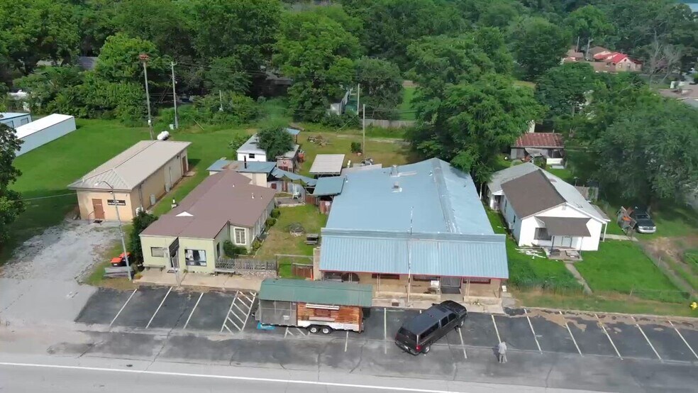 109 N Main, Spavinaw, OK à vendre - Vidéo sur l’annonce professionnelle – Image 2 sur 10