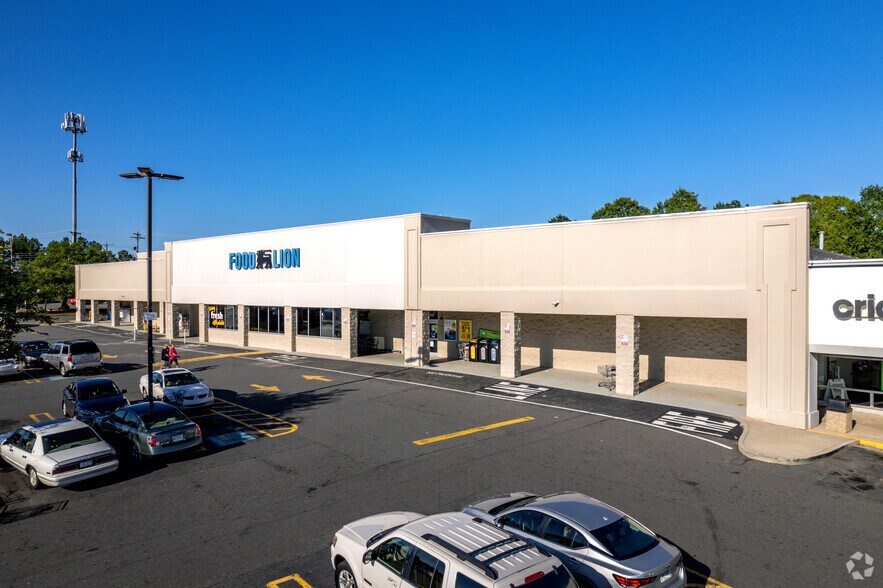 5801-6025 South Blvd, Charlotte, NC à louer - Photo de l’immeuble – Image 3 sur 7