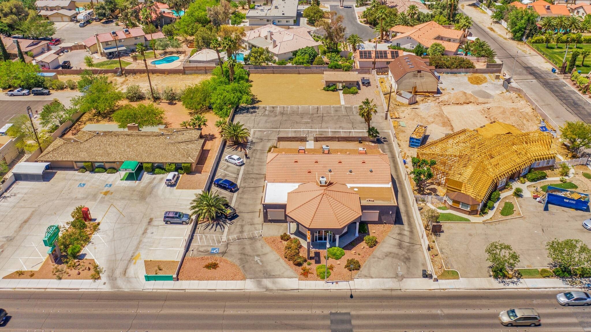 3131 S Jones Blvd, Las Vegas, NV à vendre Photo de l’immeuble– Image 1 sur 26