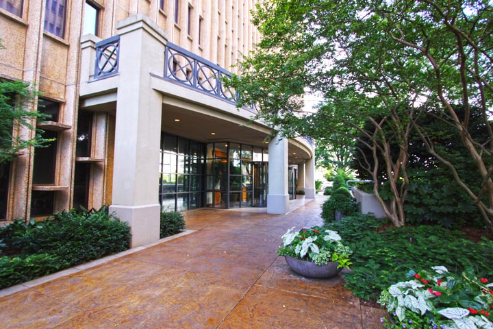 3400 Peachtree Rd NE, Atlanta, GA à louer - Photo de l’immeuble – Image 3 sur 7