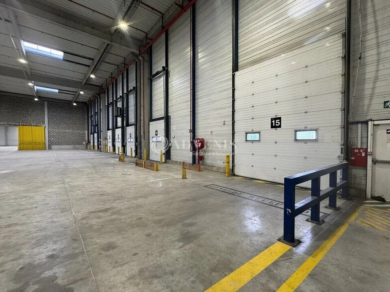 Industriel/Logistique dans Marly-la-Ville à louer - Photo intérieure – Image 3 sur 11