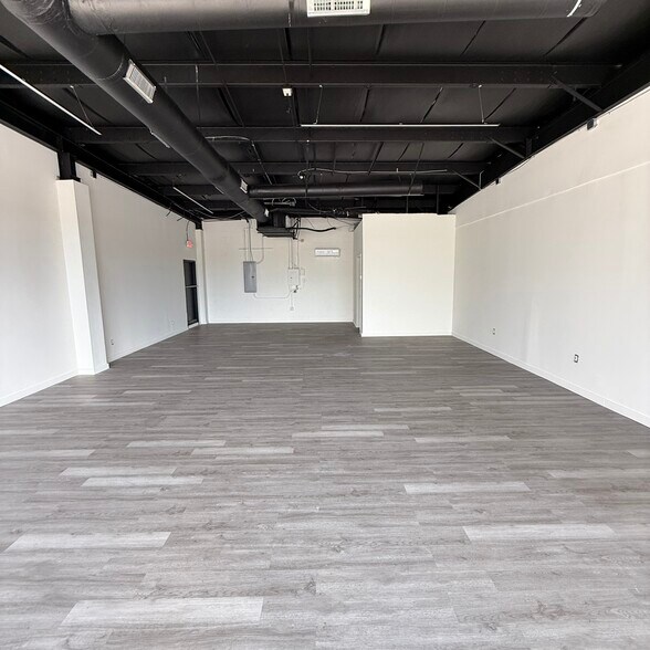 6820 N Main St, Columbia, SC à louer - Photo de l’immeuble – Image 3 sur 7