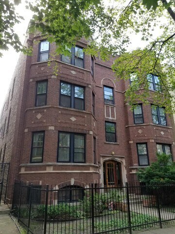 8222 S Drexel Ave, Chicago, IL à vendre - Photo de l’immeuble – Image 2 sur 2