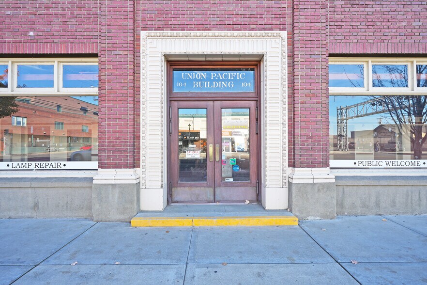 104 W Yakima Ave, Yakima, WA à louer - Photo de l’immeuble – Image 2 sur 15