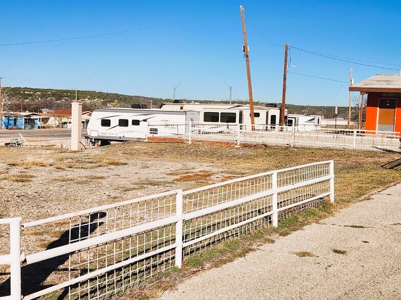 Holiday Host Motel & RV Park portefeuille de 2 biens à vendre sur LoopNet.fr - Photo de l’immeuble – Image 2 sur 18