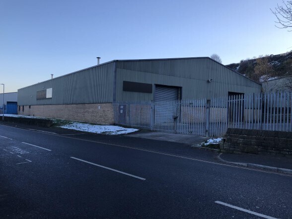 93 Birds Royd Ln, Brighouse à louer - Photo de l’immeuble – Image 1 sur 1