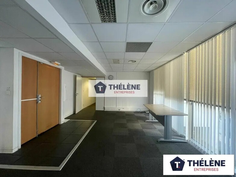 Bureau dans Montpellier à louer - Photo de l’immeuble – Image 3 sur 12