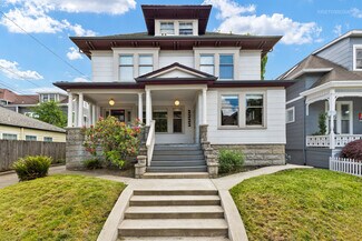 Plus de détails pour 2222 NW Irving St, Portland, OR - Logement à vendre