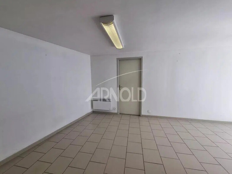 Local commercial dans Nort-sur-Erdre à louer - Photo de l’immeuble – Image 3 sur 3