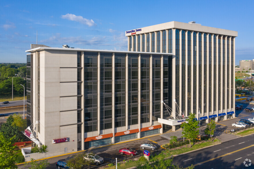 8101 W Higgins Rd, Chicago, IL à louer - Photo de l’immeuble – Image 1 sur 4