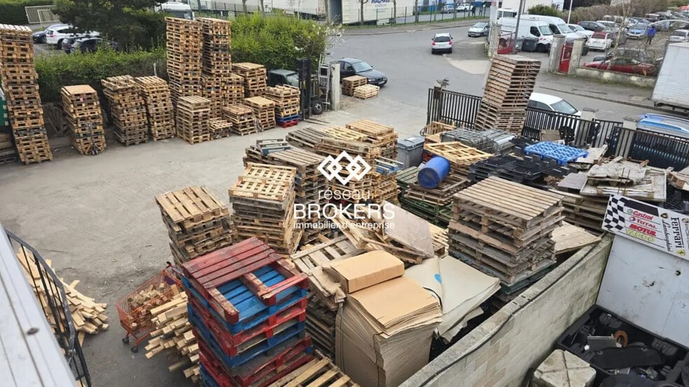 Industriel/Logistique dans Goussainville à vendre - Photo de l’immeuble – Image 3 sur 18