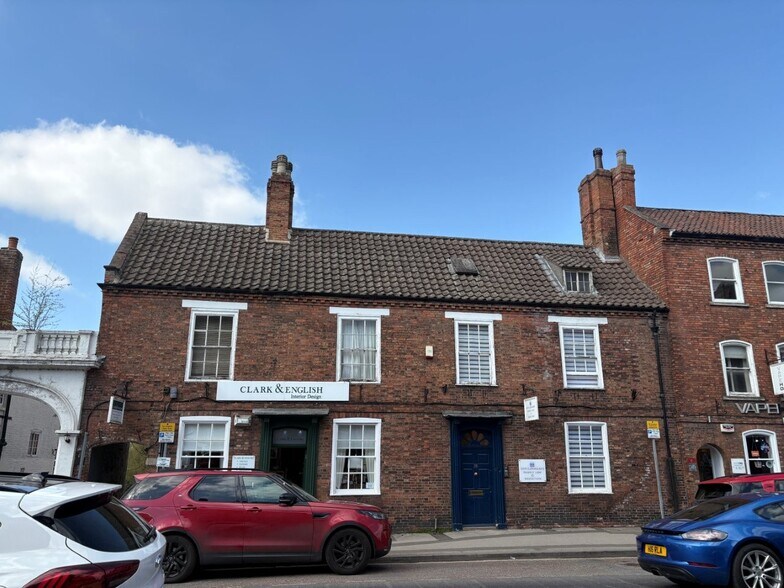 28-32B Castle Gate, Newark, NG24 1BG portefeuille de 2 biens à vendre sur LoopNet.fr - Photo principale – Image 1 sur 6
