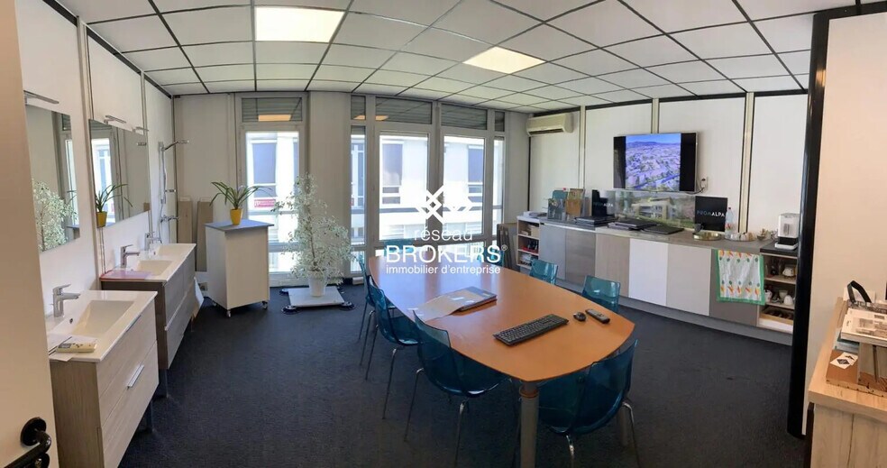 Bureau dans Saint-Martin-le-Vinoux à vendre - Photo intérieure – Image 1 sur 15