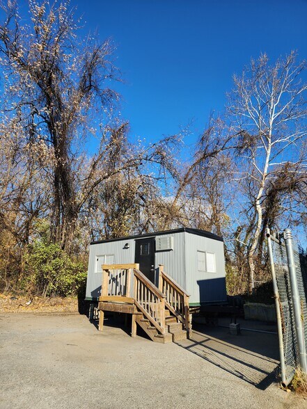 2312 Eskow Ave, Halethorpe, MD à louer - Photo de l’immeuble – Image 2 sur 4