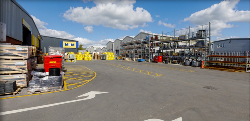 Hambridge Rd, Newbury à vendre - Photo de l’immeuble – Image 2 sur 7