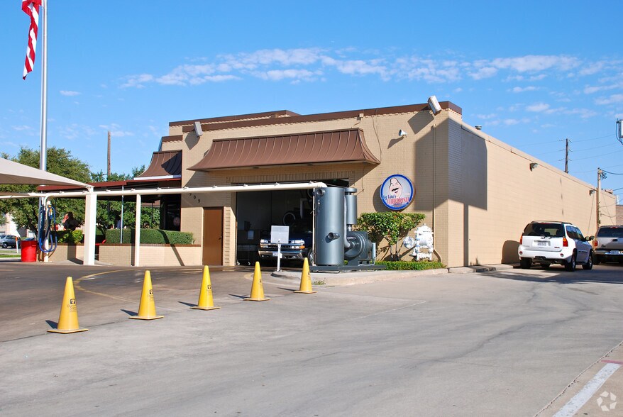 7989 Belt Line Rd, Dallas, TX à louer - Photo de l’immeuble – Image 3 sur 6