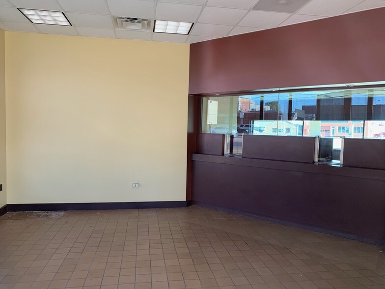 325 Washington St, Paducah, KY à louer - Photo intérieure – Image 2 sur 37