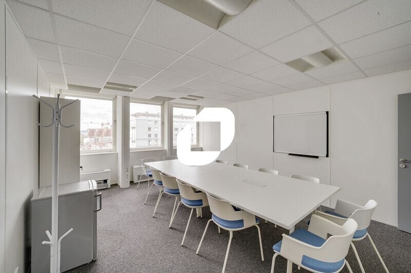 Bureau dans Clichy à louer - Photo intérieure – Image 2 sur 4
