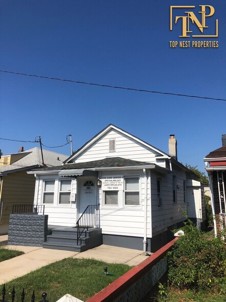 1983 Rockaway Pky, Brooklyn, NY à vendre - Photo de l’immeuble – Image 2 sur 2