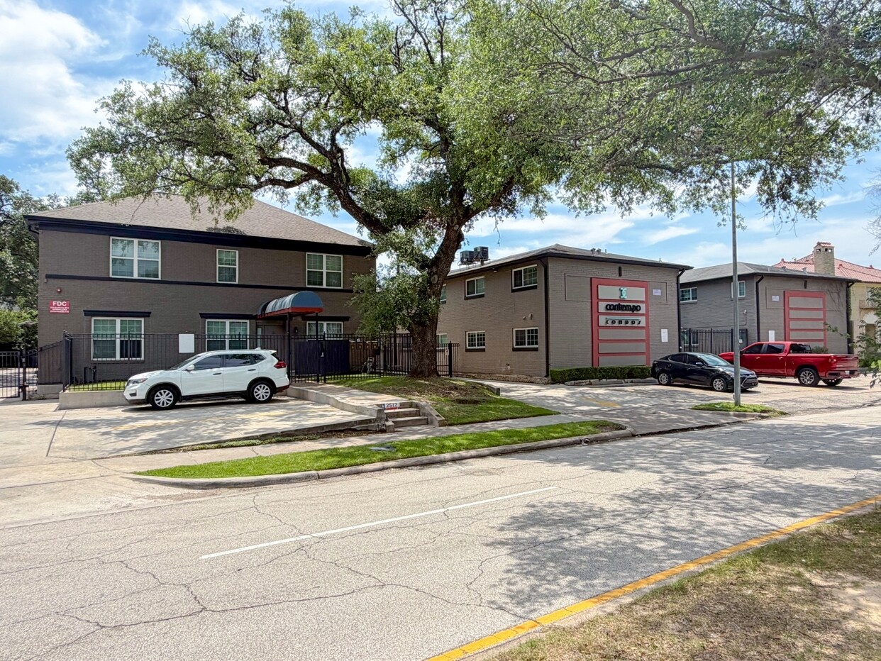 2508 Southmore Blvd, Houston, TX à vendre Photo de l’immeuble– Image 1 sur 14