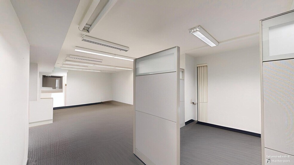 627 Bloor St W, Toronto, ON à louer - Photo de l’immeuble – Image 3 sur 28