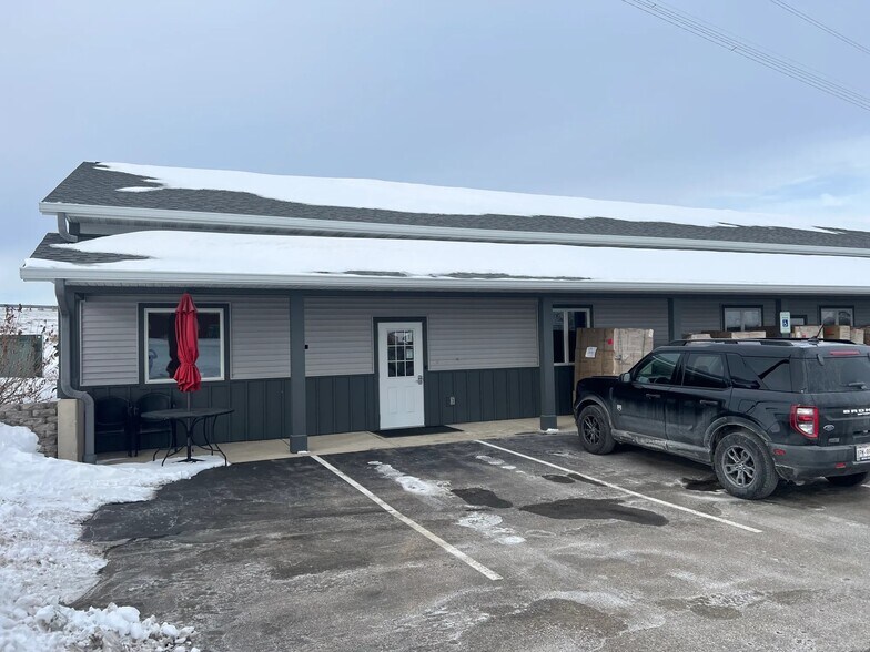 2585 State Road 92, Mount Horeb, WI à louer - Photo de l’immeuble – Image 1 sur 2