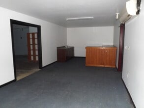 12505 66th St N, Largo, FL à louer Photo intérieure– Image 2 sur 4