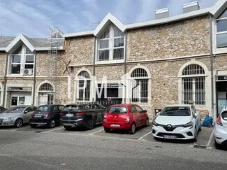 Plus de détails pour Local d'activités à louer