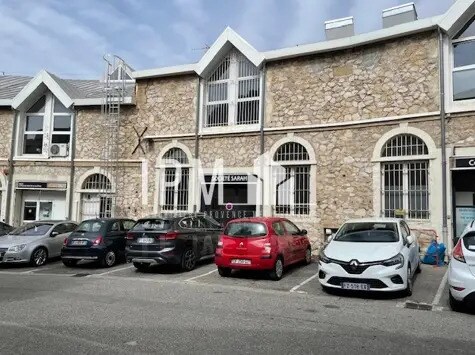 Plus de détails pour 22 Avenue De Saint Barnabe, Marseille - Local d'activités à louer