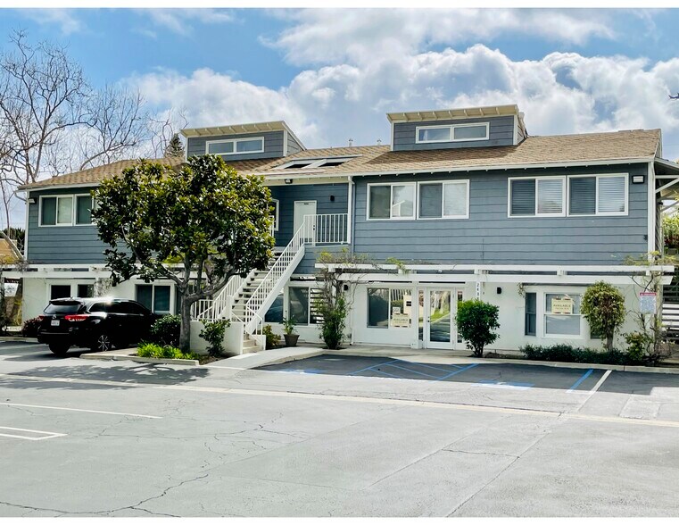 2488 Newport Blvd, Costa Mesa, CA à louer - Photo de l’immeuble – Image 3 sur 15